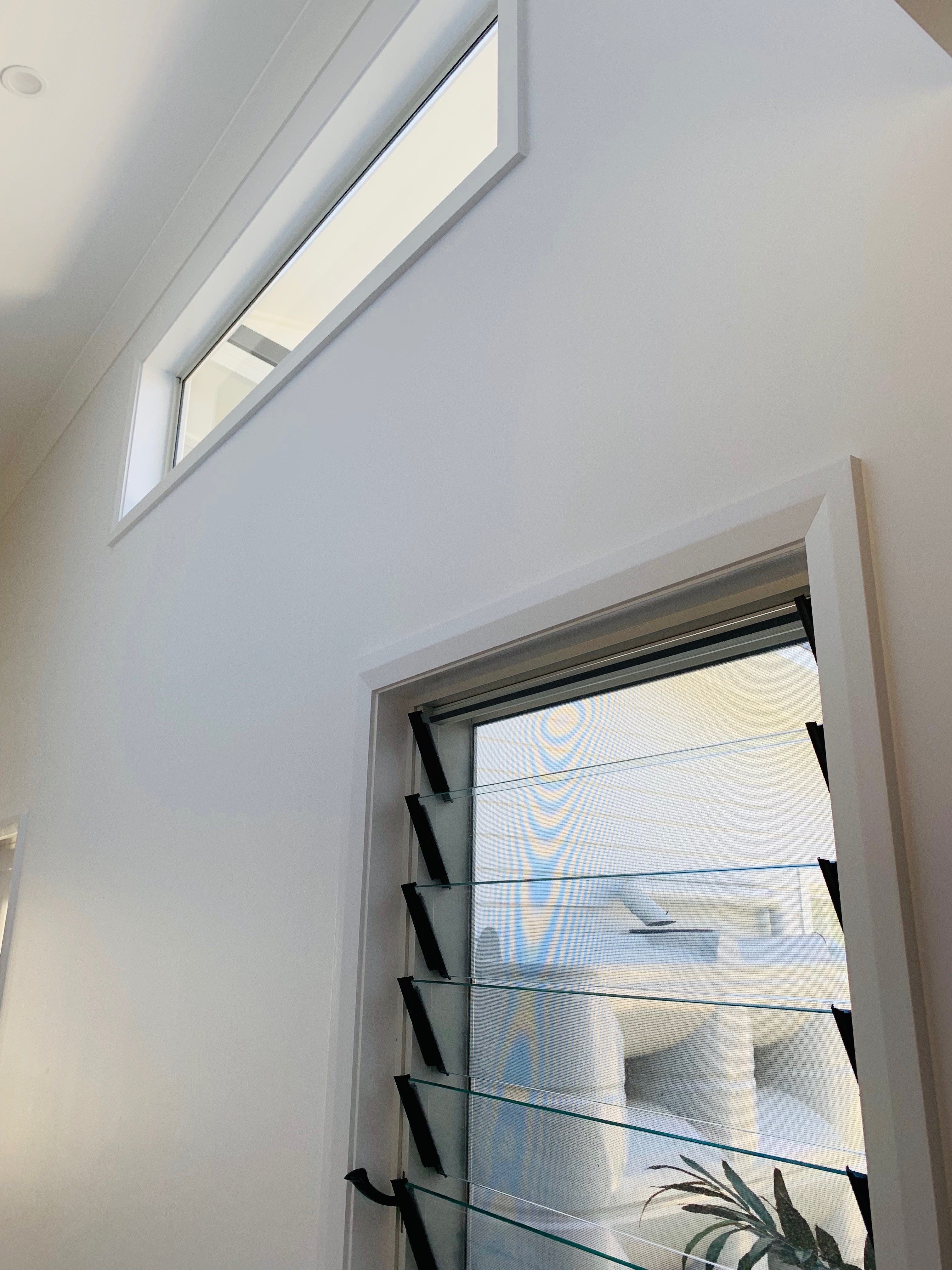 CM & RL Whyte Gulmarrad hall fixed light and louvre