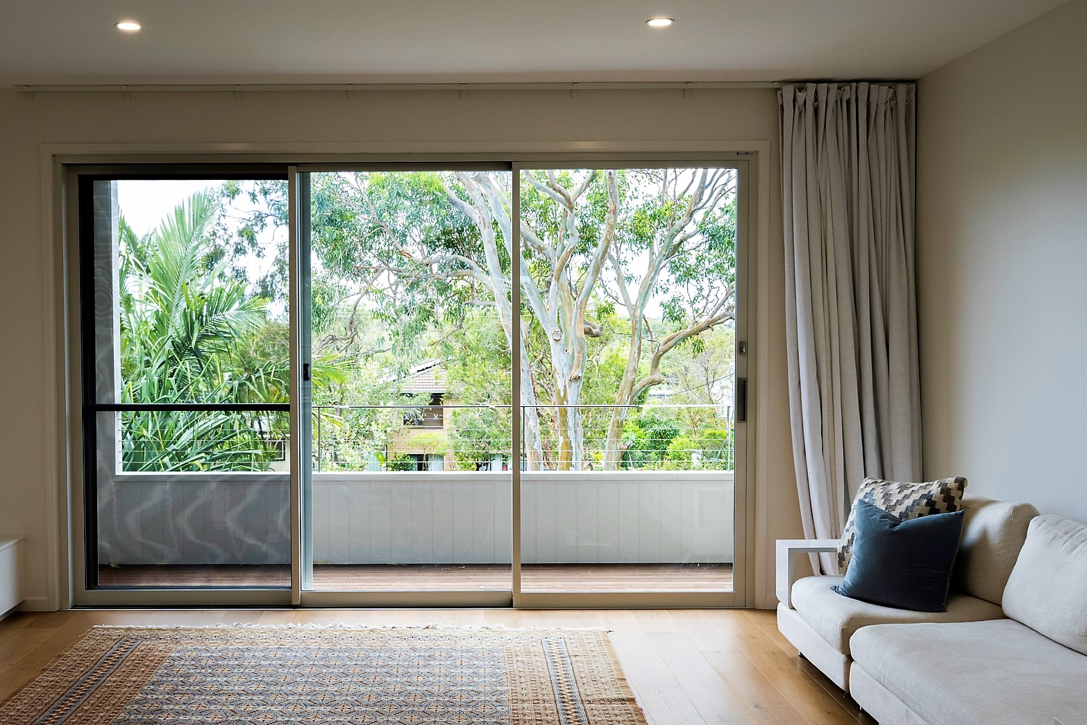 Sliding Door