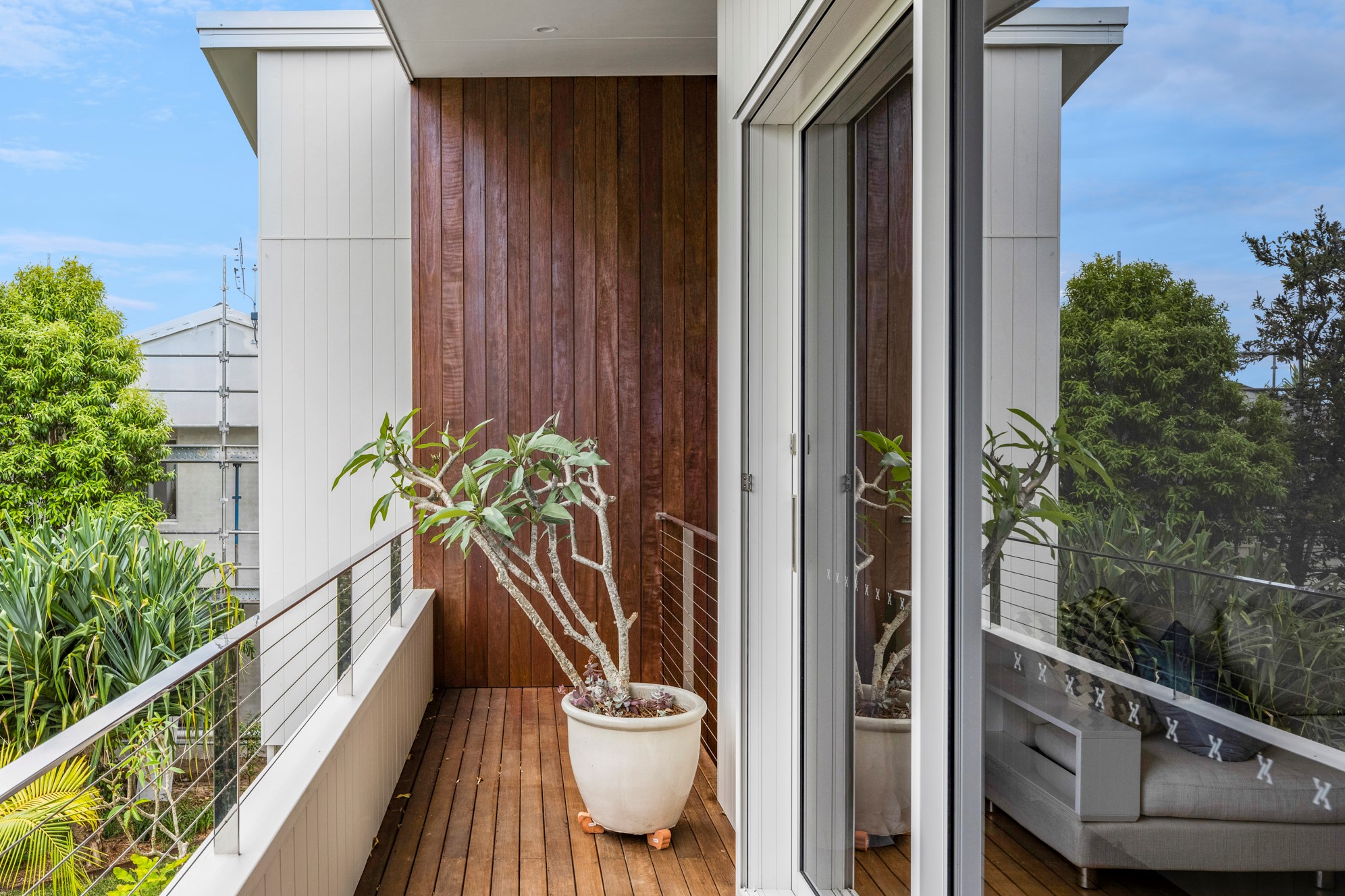 Sliding Door
